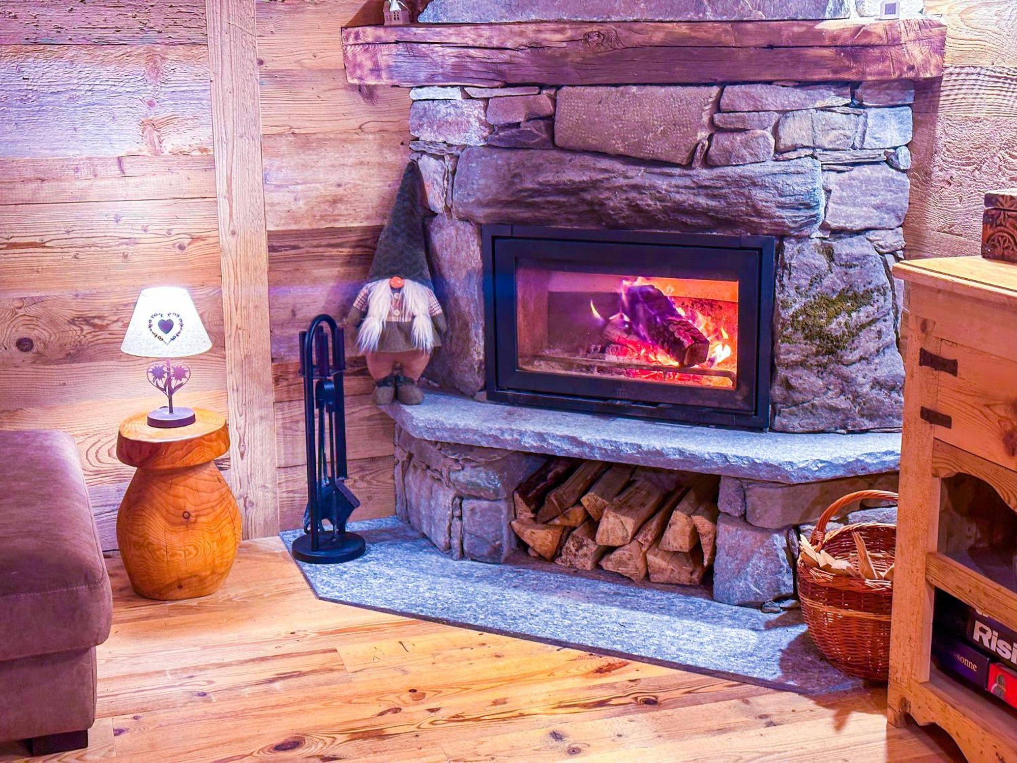 Joivy Modern Family Chalet With Stunning Mountain Views ชัมโปลุก ภายนอก รูปภาพ