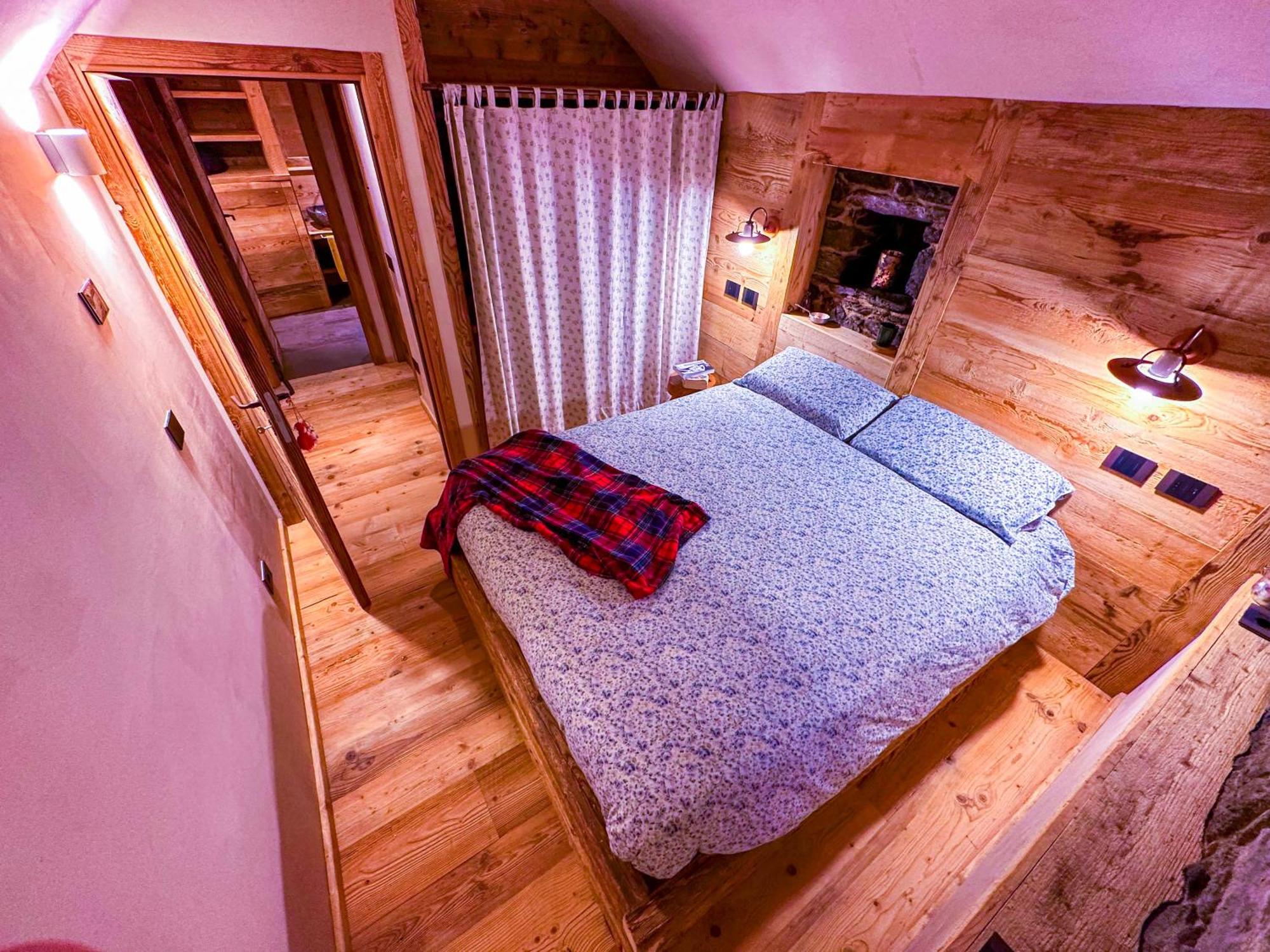 Joivy Modern Family Chalet With Stunning Mountain Views ชัมโปลุก ภายนอก รูปภาพ