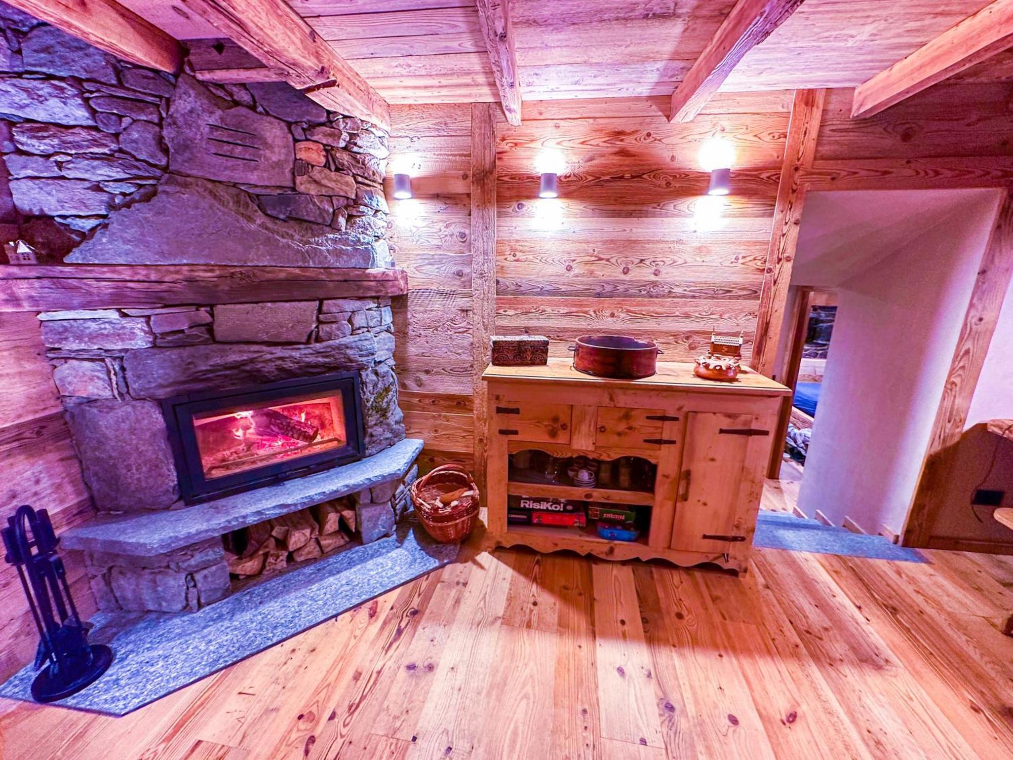 Joivy Modern Family Chalet With Stunning Mountain Views ชัมโปลุก ภายนอก รูปภาพ