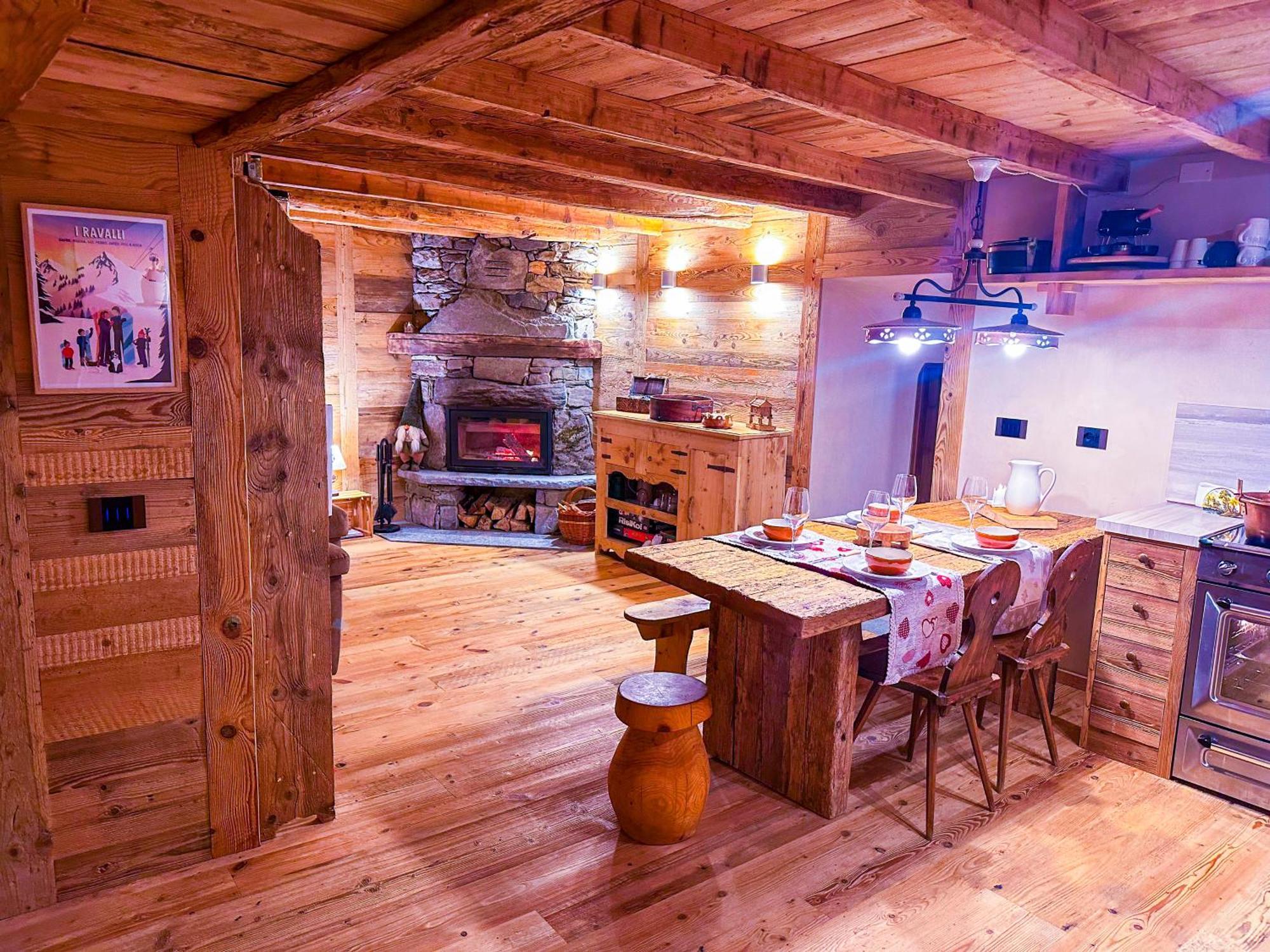 Joivy Modern Family Chalet With Stunning Mountain Views ชัมโปลุก ภายนอก รูปภาพ